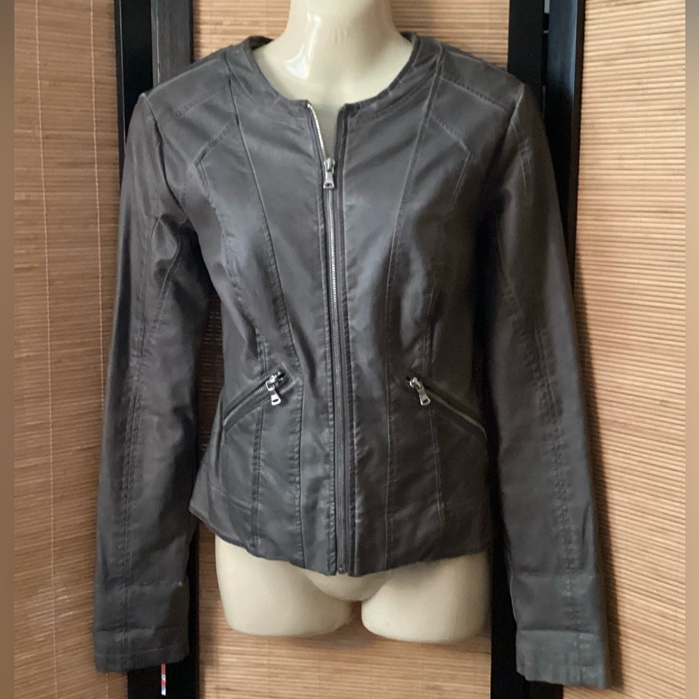 💗 DRESS BARN Jacket faux leather Sz S moto gray green vegan